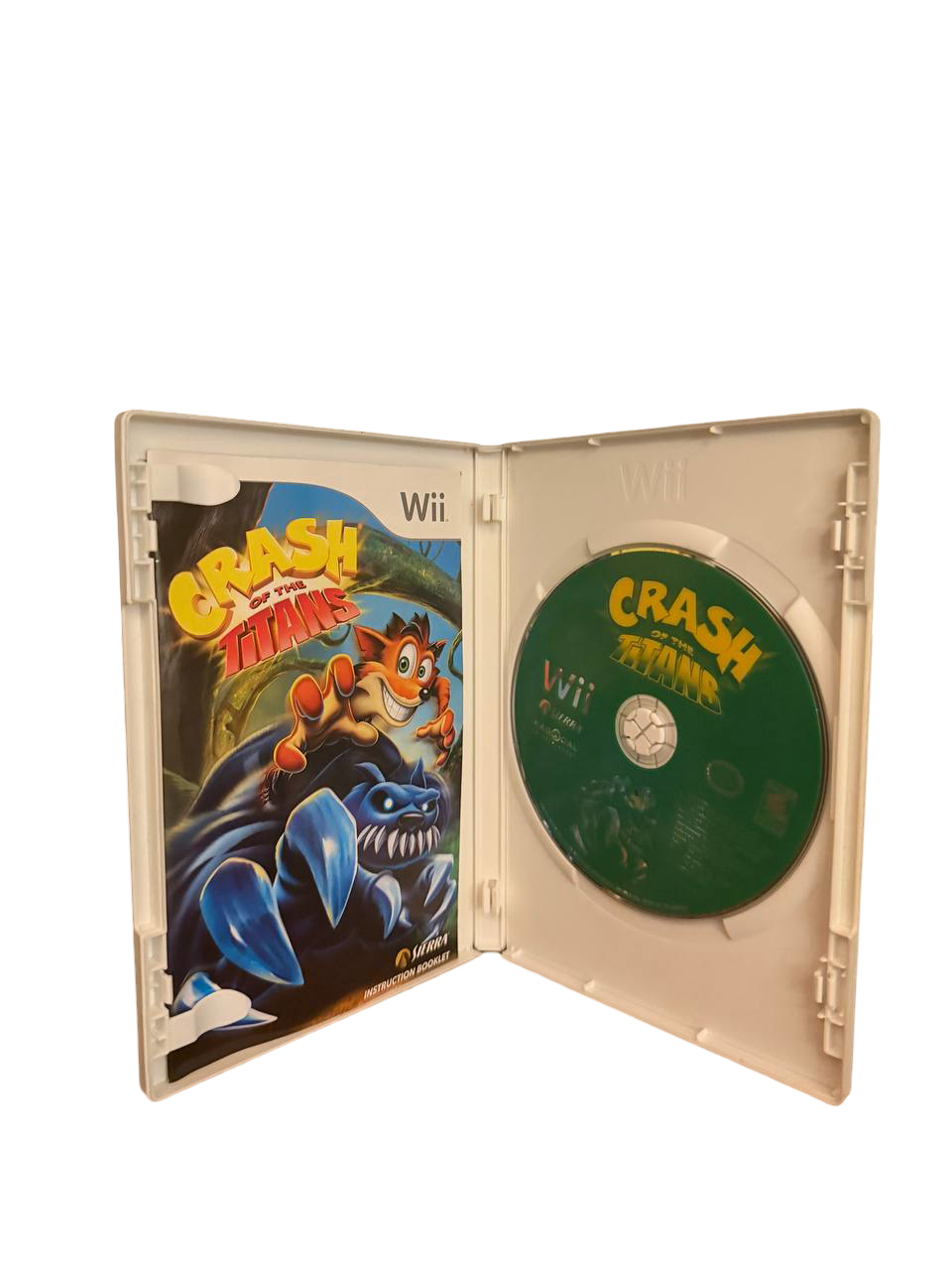 Crash of the Titans Wii - Disc & Manual